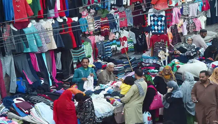 Guide to winter sale on brands in Pakistan 2023